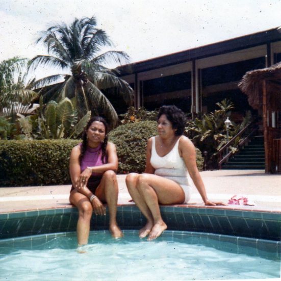 Ma and Tia Nina in Ja096